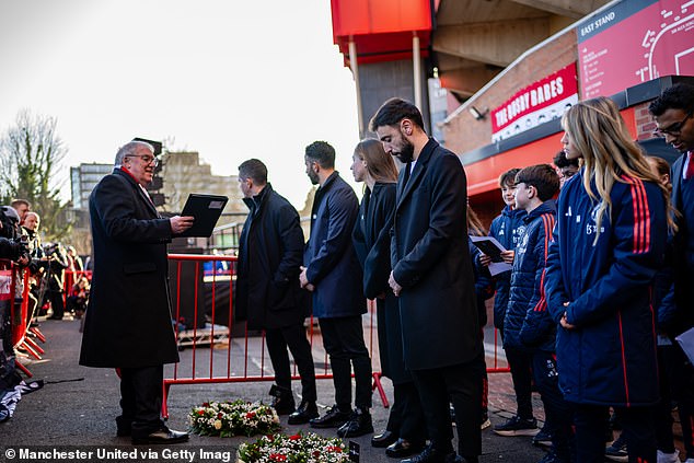 Tradey se dogodio nakon što je Stush na pisti uzrokovao da se zrakoplov klizi i udari u kuću