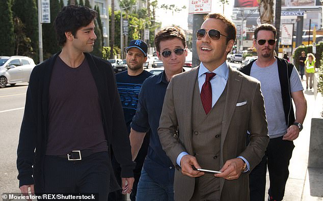 Porijeklom iz New Yorka osvojio je tri uzastopna Emmyja od 2006. do 2008. godine igrajući ulogu Ari Gold-a na hit HBO seriji Entourage