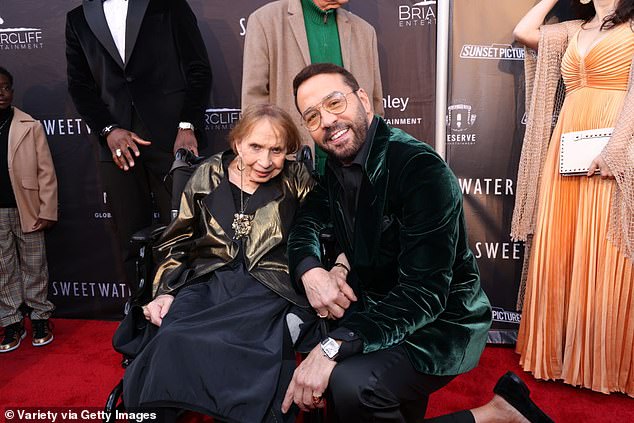 Piven je imao težak početak 2025. godine, jer je njegova majka Joyce Piven umrla prošlog mjeseca u 94, što je najavio u Instagram post 19. siječnja. Na slici u Burbank u Kaliforniji 2023.