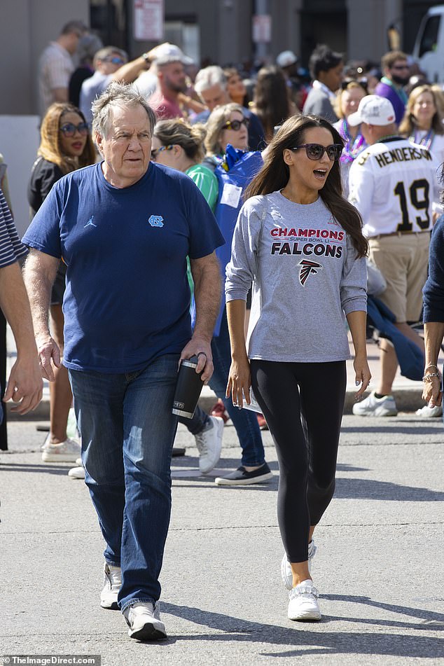 Izašli su u New Orleansu u subotu gotovo 24 sata prije Super Bowla