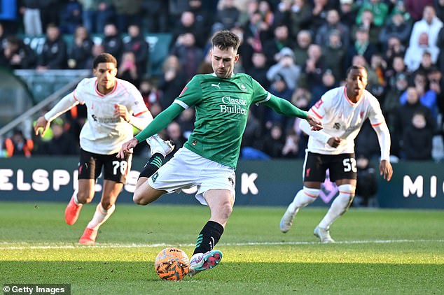 Jedini cilj igre došao je iz kaznenog udarca koji je Ryan Hardie pretvorio u 53 minute