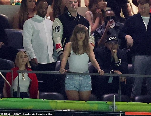 Raspravit će što budućnost ima s Taylor Swift, navodi se u novom izvješću