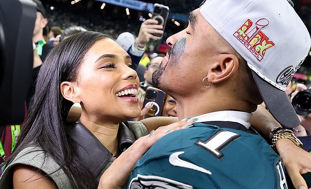 Orlovi, napadač Jalen Hurts, možda je već vezao čvor s partnerom Bry Burrows