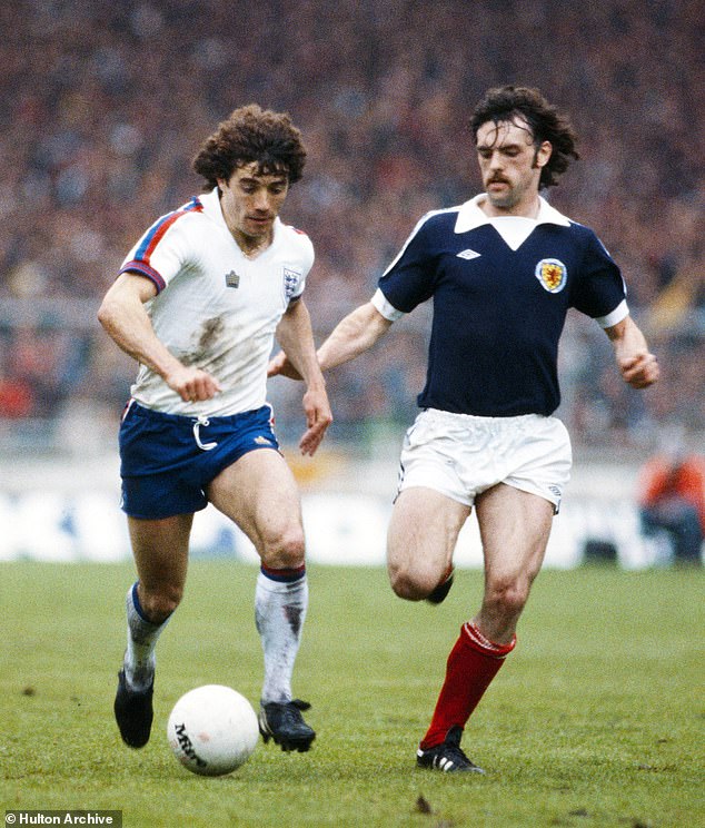 John Wark, na slici, pored kolege bivšeg kopa legende Kevina Keegana, bio je zbunjen za Brucea Grobbelaara