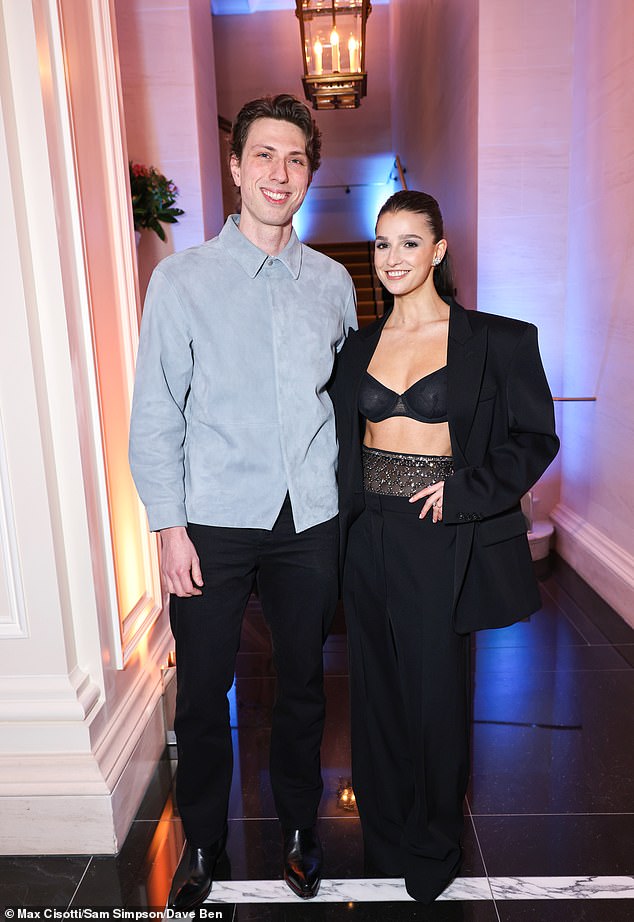 Glumica je blistala za kamere jer joj se kasnije pridružio glumac Jamie Bogyo