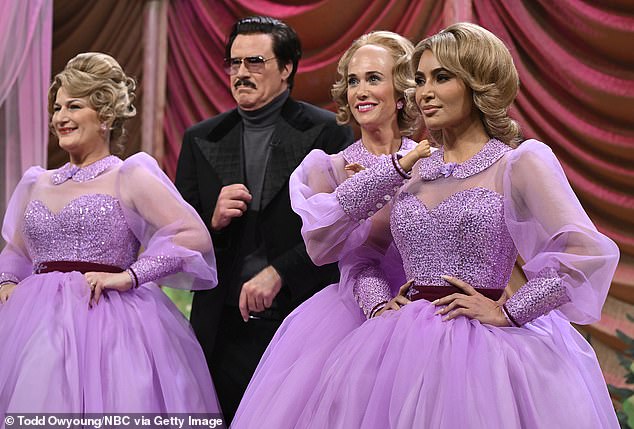 Skims mogul ostavljao je gledatelje u histerici sa svojim izgledom u zabavnoj skici prsta jezera