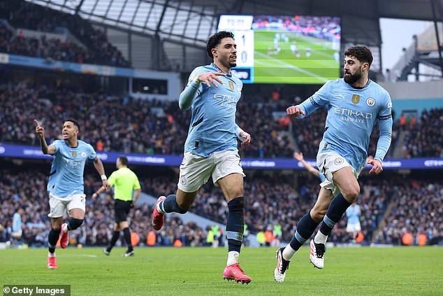 Hat-trick junak Man Cityja Omar Marmoush (centar) bio je jedan od četiri krila u Shearerovom timu