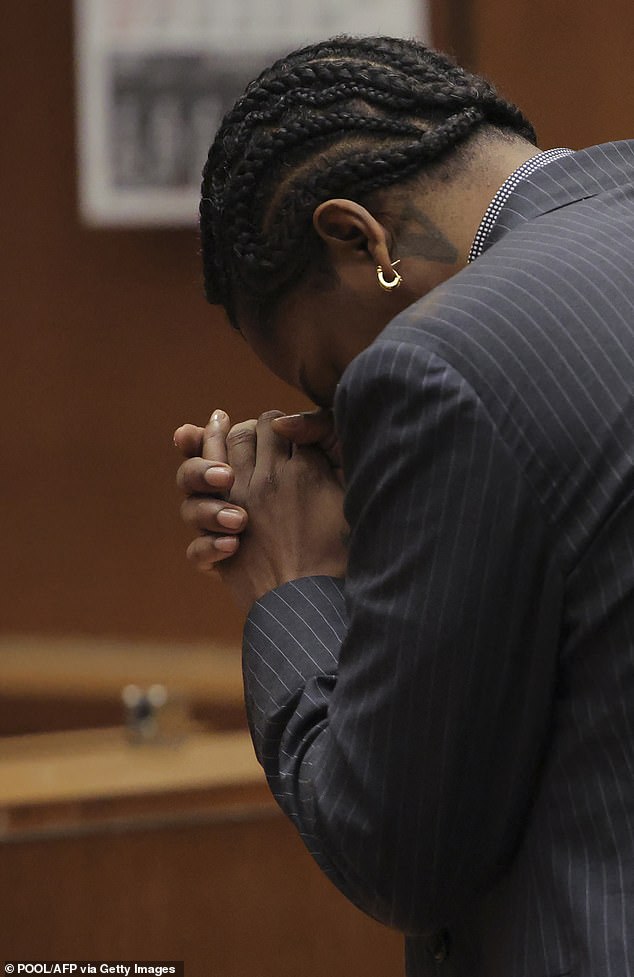 Sud je žiri uputio da prema zakonu, a $ AP Rocky ne može biti proglašen krivim, ako su zatekli da se brani u incidentu