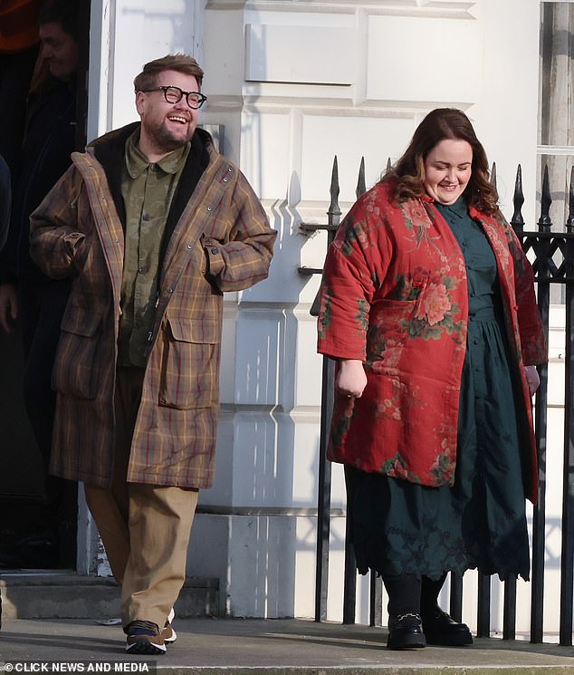 On i Jessica viđeni su kako snimaju cene koji ih je vidio kako zajedno šetaju gradom