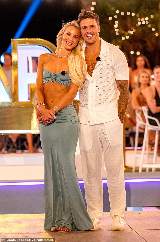 Par je uspio oluju do pobjede tijekom finala uživo u ponedjeljak-pipping dugogodišnji prednji trkači Luca Bish i Grace Jackson (na slici) na postu