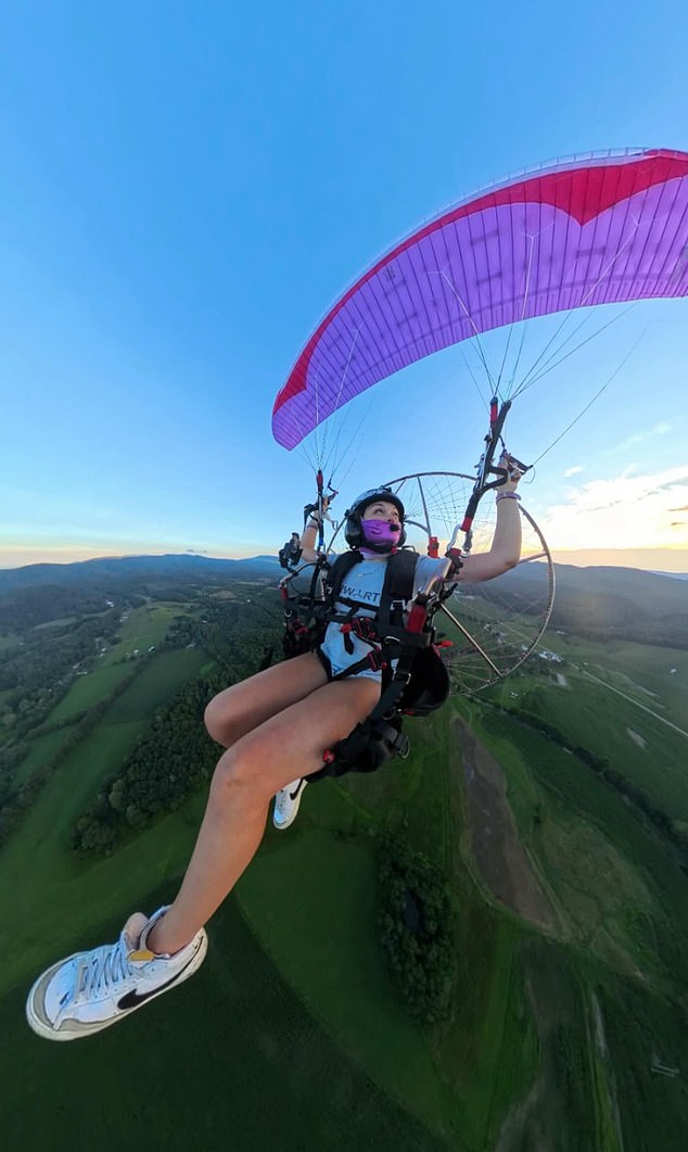 Proljeće uživa slobodu paramotoringa i kaže da je to krajnji oblik samostalne terapije