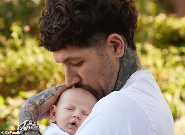 Graham je postao otac prije samo šest mjeseci svom dječaku po imenu Romeo