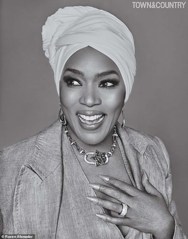 Zvijezda je izgledala obično zapanjujuće u novom pucanju