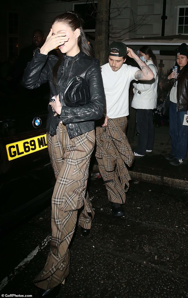 Stilski par sigurno je okrenuo glave dok su izlazili u sličnim stilovima