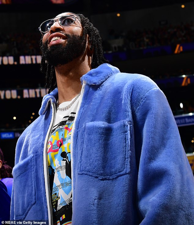 Anthony Davis dobio je srdačnu dobrodošlicu u Los Angelesu i počast video od Lakersa