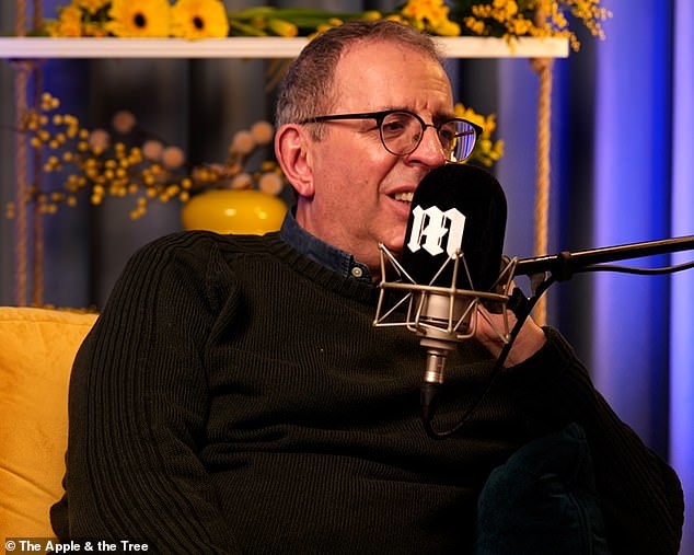 U posebnoj epizodi na podcastu Apple & The Tree, koju je sponzorirala Marie Curie, Richard (62), podijelila je svoje vodstvo o tuzi - nakon smrti njegovog pokojnog supruga Davida