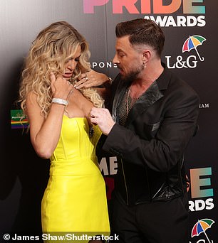 Christine je njezin prijatelj Duncan pomogao na crvenom tepihu