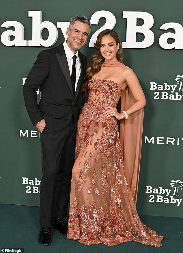 Dvojac je imao sastanak u kolovozu 2004. godine dok je radila na svom kritično iscrpljenom blagajni Hit Fantastic Four, koja je objavljena sljedeće godine; Na slici prošle godine