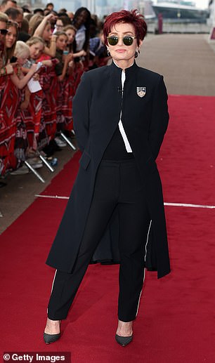 Sharon je prikazana na audicijama X Factor u 2016. godini