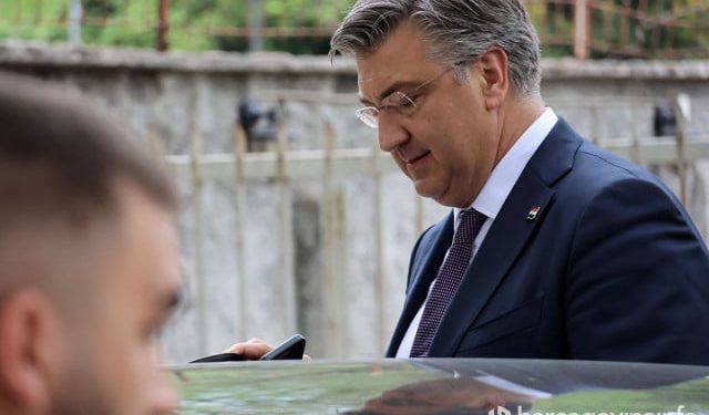 ‘AJMO PRVO SPUSTITI LOPTICU’ Plenković komentirao presudu Dodiku