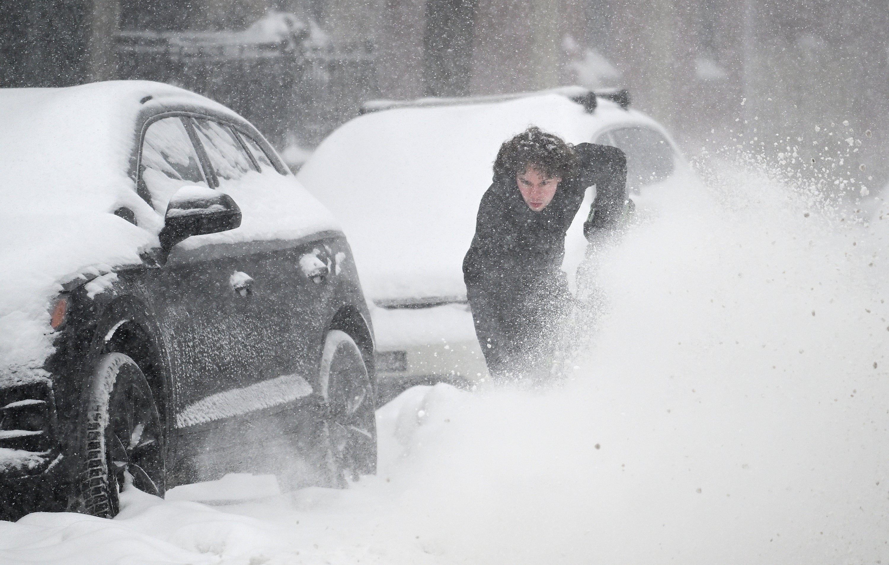 Inače su se očekivale velike količine snježnih padavina u dijelovima Nove Engleske i sjevernog New Yorka, kao i u Dakotasu, u blizini kanadske granice
