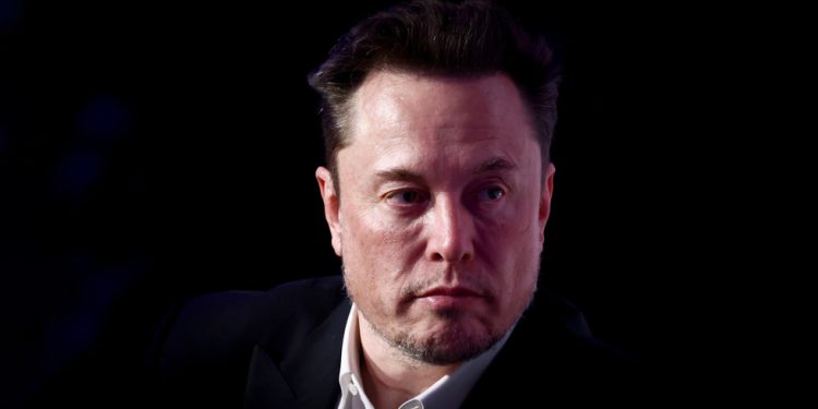 Američka agencija potrošila je milijune u smještaj ilegalca u luksuznim hotelima – Musk – RT World News