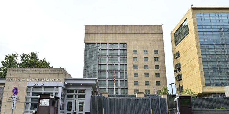 Američka veleposlanstva rekli su da smanjimo osoblje – mediji – RT World News