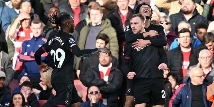 Arsenal vs West Ham – Premier liga: Ocjena uživo, vijesti i ažuriranja dok čekići prvi put udaraju s Gunners -om koji žele zatvoriti jaz na Liverpool Plus ažuriranja iz četiri druge igre