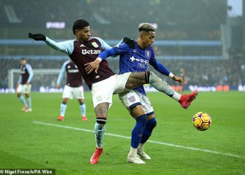 Aston Villa 1-1 Ipswich: Marcus Rashford značajka za Villane u Premier ligi prvi put, jer Ollie Watkins Salvages Points protiv 10-čovjeka Ipswicha nakon otvarača Liama ​​Delapa