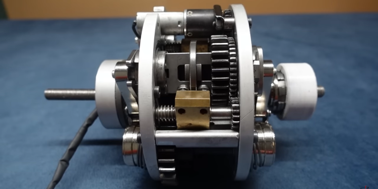 Auto Klub – Bestupanjski mjenjač sa zupčanicima: Talijani patentirali mjenjač bez mane