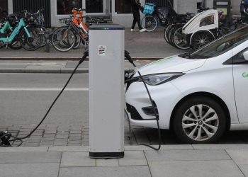 Auto Klub – Crna prognoza: ‘Prodaja električnih automobila u EU-u dodatno će pasti ove godine’