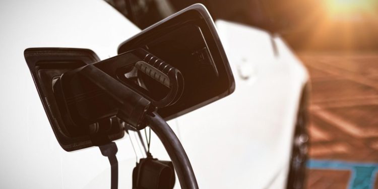 Auto Klub – Dobre vijesti: Globalna prodaja “auta s utičnicom” je jako skočila u siječnju, čak i u Europi