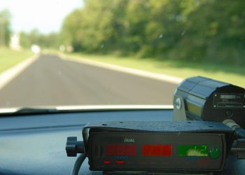 Auto Klub – Hoće li toga biti i kod nas? U ovoj državi EU vas plaćaju da iz vlastitog auta kamerom snimate prebrze, otkrili i zaradu