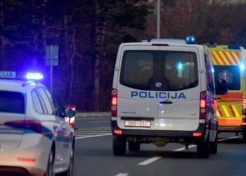 Auto Klub – Jedina stvar koju ne smijete napraviti nakon prometne nesreće: Medicinska sestra upozorila vozače