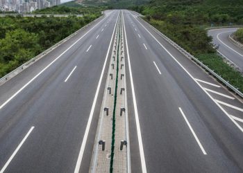 Auto Klub – Kome trebaju ljudi? Kina obnovila 157 km autoceste koristeći samo robote i dronove