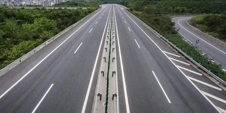 Auto Klub – Kome trebaju ljudi? Kina obnovila 157 km autoceste koristeći samo robote i dronove