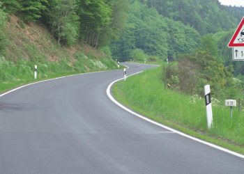 Auto Klub – Misteriozni zavoj ima svoj YouTube kanal: Izgleda potpuno uobičajeno, ali svima stvara velike probleme