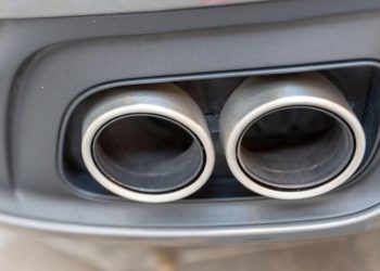 Auto Klub – Njemački vozači mislili da ‘zeleni’ napadaju njihove aute ‘pur pjenom’, uslijedio obrat: ‘To su ruski saboteri iz Srbije’