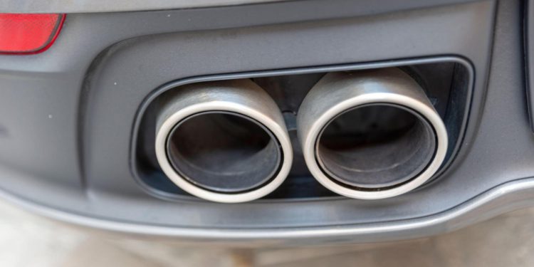 Auto Klub – Njemački vozači mislili da ‘zeleni’ napadaju njihove aute ‘pur pjenom’, uslijedio obrat: ‘To su ruski saboteri iz Srbije’