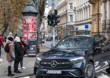Auto Klub – Nova verzija Mercedesovog kompaktnog SUV-a spaja napredne tehnologije s besprijekornom izradom i vrhunskom agilnosti