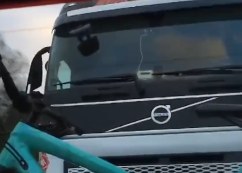 Auto Klub – Obitelj doživjela neviđeni teror kamiondžije: ‘Zabijao se u nas straga, mislili smo da smo gotovi!’ Snimka sve otkrila