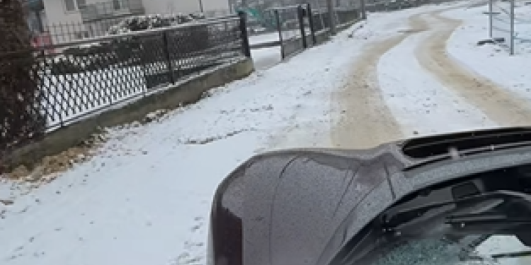 Auto Klub – Rimac provozao Neveru po snijegu, a tek glazba… ‘Sada se i Mile Kitić može pohvaliti da se čuje iz najbržeg auta’