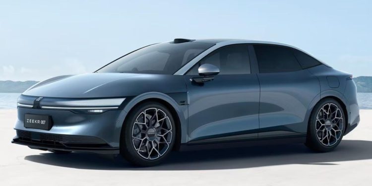 Auto Klub – Smart se potpuno promijenio: Nakon SUV-ova sada će uz pomoć Geelyja proizvoditi i velike limuzine