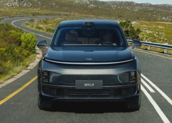 Auto Klub – Snimka koja ledi krv u žilama: Obitelj je mirno spavala dok ih je vozio ‘autonomni’ automobil