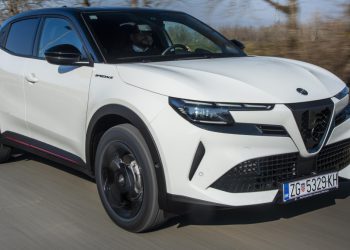 Auto Klub – Stigao je novi Alfa Romeo Junior: Gradski crossover sa zmijom na znaku izgleda atraktivno i jednako dobro se vozi
