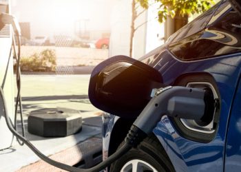 Auto Klub – Svjetlo na kraju tunela: Očekuje se rekordna prodaja električnih i plug-in hibridnih automobila