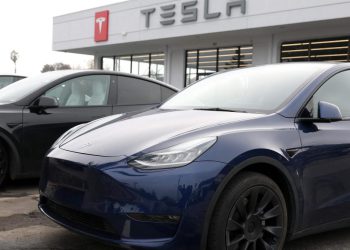 Auto Klub – Teroristički napad? Policija otkrila tko je bacao molotovljeve koktele na nove Tesle