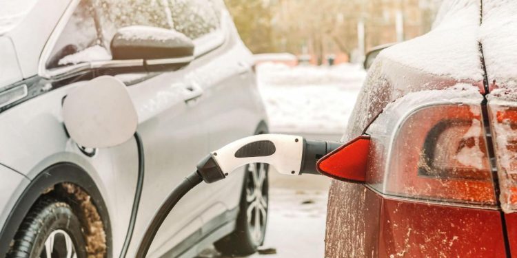 Auto Klub – Ultimativni zimski test električnih auta: Evo koliko dosega gube i kako se pune na temperaturama od -15 °C
