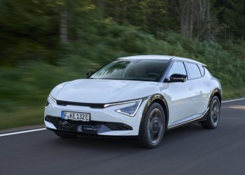 Auto Klub – Vozili smo osvježenu Kiju EV6: Uz ušminkanu karoseriju i bolji ovjes, nova baterija donosi doseg od 582 km