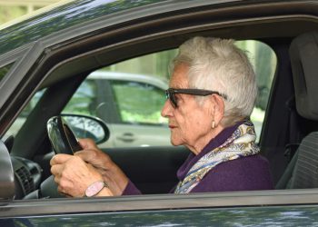 Auto Klub – Zanimljivost: Kupila auto u vrijeme Beatlesa, potpisala doživotno jamstvo i potom prešla gotovo milijun kilometara